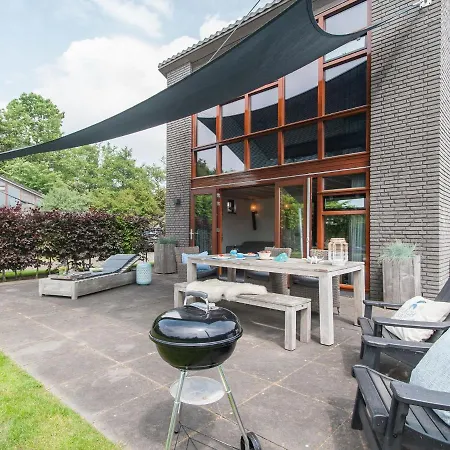 Modern Holiday Home Located Against The Dunes Between Schoorl And Bergen * Схорл
