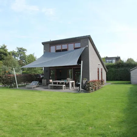 Modern Holiday Home Located Against The Dunes Between Schoorl And Bergen