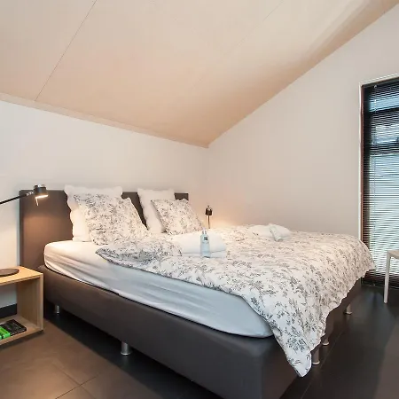 Modern Holiday Home Located Against The Dunes Between Schoorl And Bergen Дом отдыха *